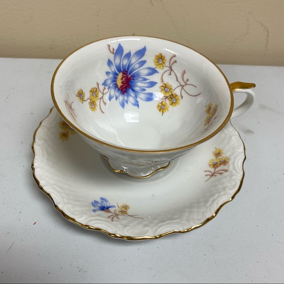 Schumann Germany Set of 4 Tea Cups w/ Saucer & 2 extra replacement Saucer - Picture 2 of 4
